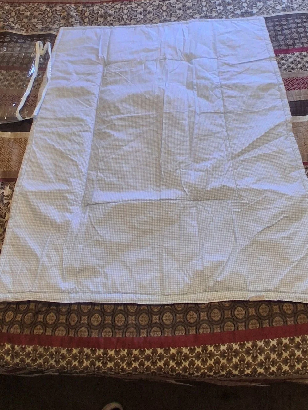 Baby By  Eddie Bauer Coverlet Patchwork 100% Sof Cotton Ligh Blue Yellow Pastel